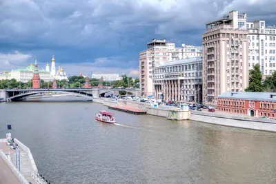 Отзыв о Торговый центр \"Европейский\" (Россия, Москва) | \"Вижу  Землю!...Различаю складки местности, снег, лес…Наблюдаю облака…Красиво.  Красота!\" Юрий Гагарин