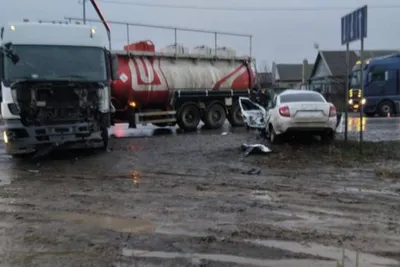 Семь человек пострадали в ДТП на мосту через Волгу. В Волгоградской области  погиб 17-летний водитель и его пассажир - Кривое-зеркало.ру