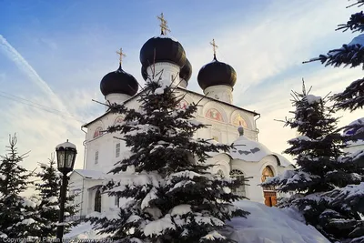 Успения Пресвятой Богородицы Трифонов монастырь. Кафедральный собор Успения  Пресвятой Богородицы, Вятка (Киров) (Вятка (Киров), город), фотография.  фасады Вид с востока