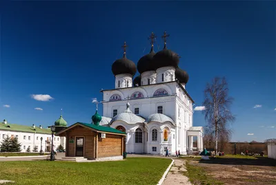 Свято-Успенский Трифонов мужской монастырь в городе \"Киров\"