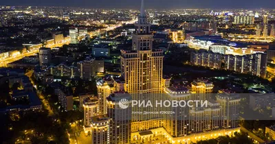 Триумф-Палас 🏬 Жилой небоскреб в Москве. 🏗 Считается самым помпезным  жилым домом, немного напоминает Сталинку, но создан в наше время.… |  Instagram