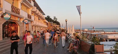 Центральная набережная Сочи — адрес, фото, как добраться, рестораны,  аквапарк, пляж, как добраться
