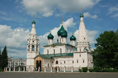 У главного храма в Дзержинском районе Ярославля позолотили купола- Яррег -  новости Ярославской области