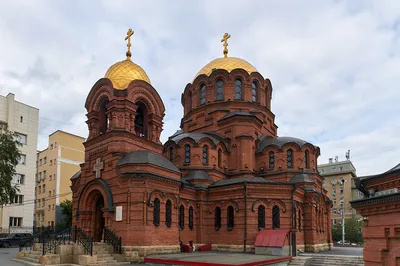 Под сенью креста. 8 главных православных храмов Новосибирска