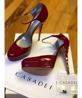 Красивые туфли casadei на картинке