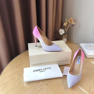 Картинка стильных туфлей Jimmy Choo