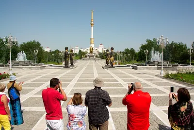 Умный» город в Туркменистане: белый камень и делегация из Татарстана