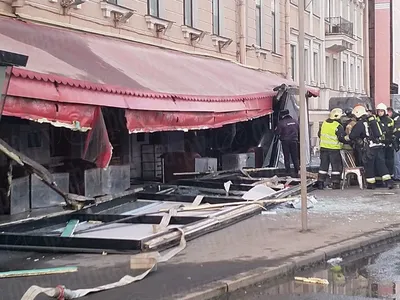 Взрыв в Санкт-Петербурге, где погиб военный корреспондент Владлен Татарский  из Донецка: очевидцы рассказали, что происходило в момент взрыва, когда  принесли статуэтку, видео с места происшествия - 2 апреля 2023 - Фонтанка.Ру