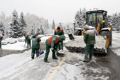 Уборка снега на дорогах заказать, цена в Уфе