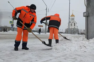 Как превратить уборку снега в полноценную зарядку - Российская газета