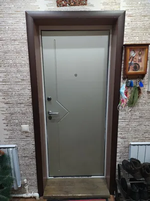 Входные уличные двери со стеклом (стеклопакет), металлические