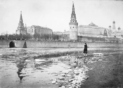 УНИКАЛЬНЫЕ ПАНОРАМНЫЕ ФОТО СТАРОЙ МОСКВЫ, часть 3 | Старые фотографии,  Памятник, Соборы