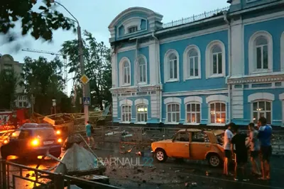 Апокалипсис: во время сильнейшего шторма Барнаул остался без света и воды.  Трансляция