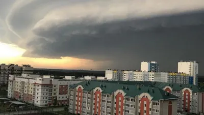 Мощный ураган обрушился на Барнаул