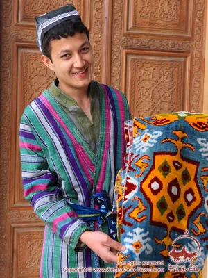 File:Young Uzbek Woman in Taxi-Cab - Fergana - Uzbekistan (7536130484).jpg  - Wikimedia Commons