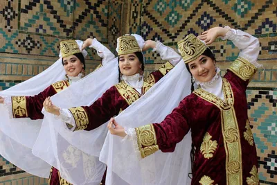 File:Uzbek people (4934171557).jpg - Wikimedia Commons