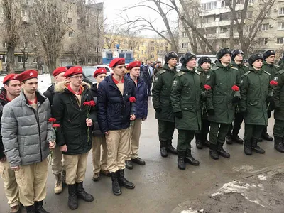 В Волгограде увековечили память полковника железнодорожных войск Александра  Сенченко