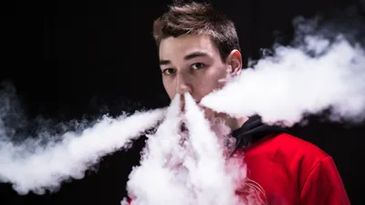 U.S. officials confiscate over 1.4 million illegal e-cigarettes from  overseas manufacturers, including the maker of Elf Bars | PBS NewsHour