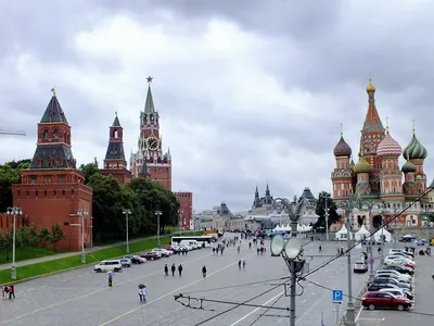 Площадь Васильевский спуск — Узнай Москву