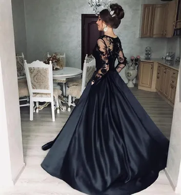 Фотография вечернего платья со шлейфом для скачивания