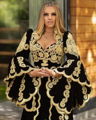 Вечерние бархатные платья: самые модные фото на нашем сайте