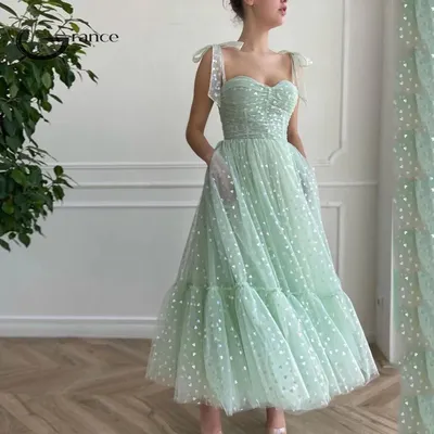 Стильные платья с корсетом: лучшие изображения