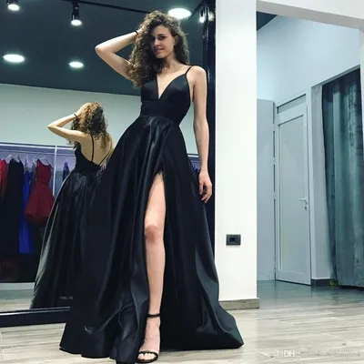 Платья из атласа на фото: классика и модерн