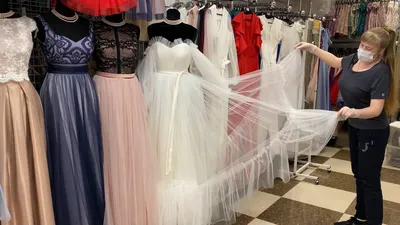 Изумительные вечерние платья на садоводе