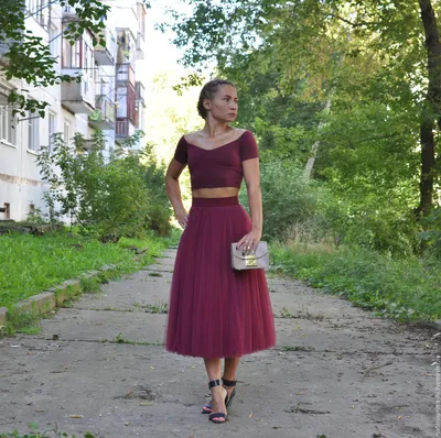 Вечерние платья ниже колена фото