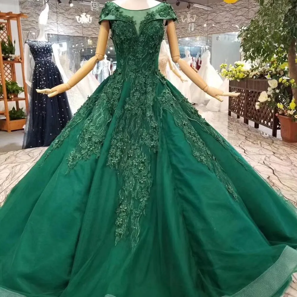 Великолепные фото вечерних платьев с рукавами Великолепные фото вечерних платьев с рукавами