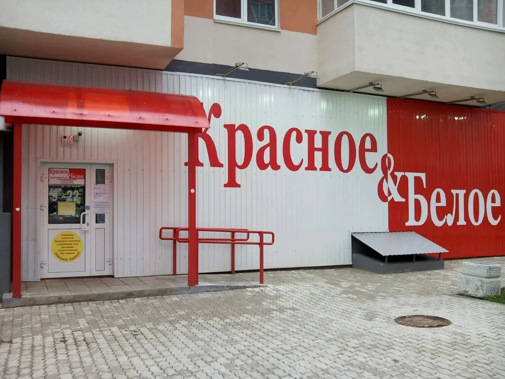 Фотографии вечерних платьев сургут: изысканный дизайн Фотографии вечерних платьев сургут: изысканный дизайн
