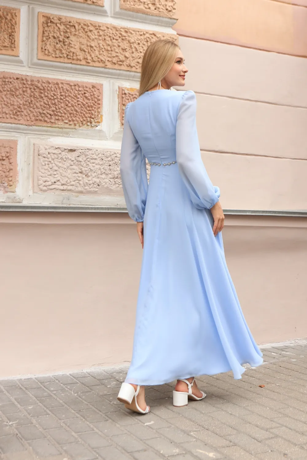 Платья на фото: вечерние модели свободного кроя Платья на фото: вечерние модели свободного кроя