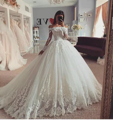 Изысканные вечерние платья на фото