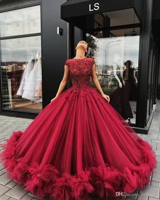 Новые идеи вечерних пышных платьев на фото