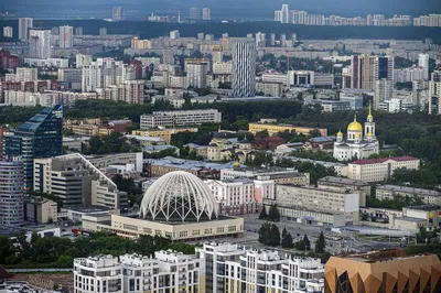 Синь неба, золото улиц: екатеринбургский фотограф запечатлел Екатеринбург с  крыши башни \"Исеть\" - 28 мая 2017 - e1.ru