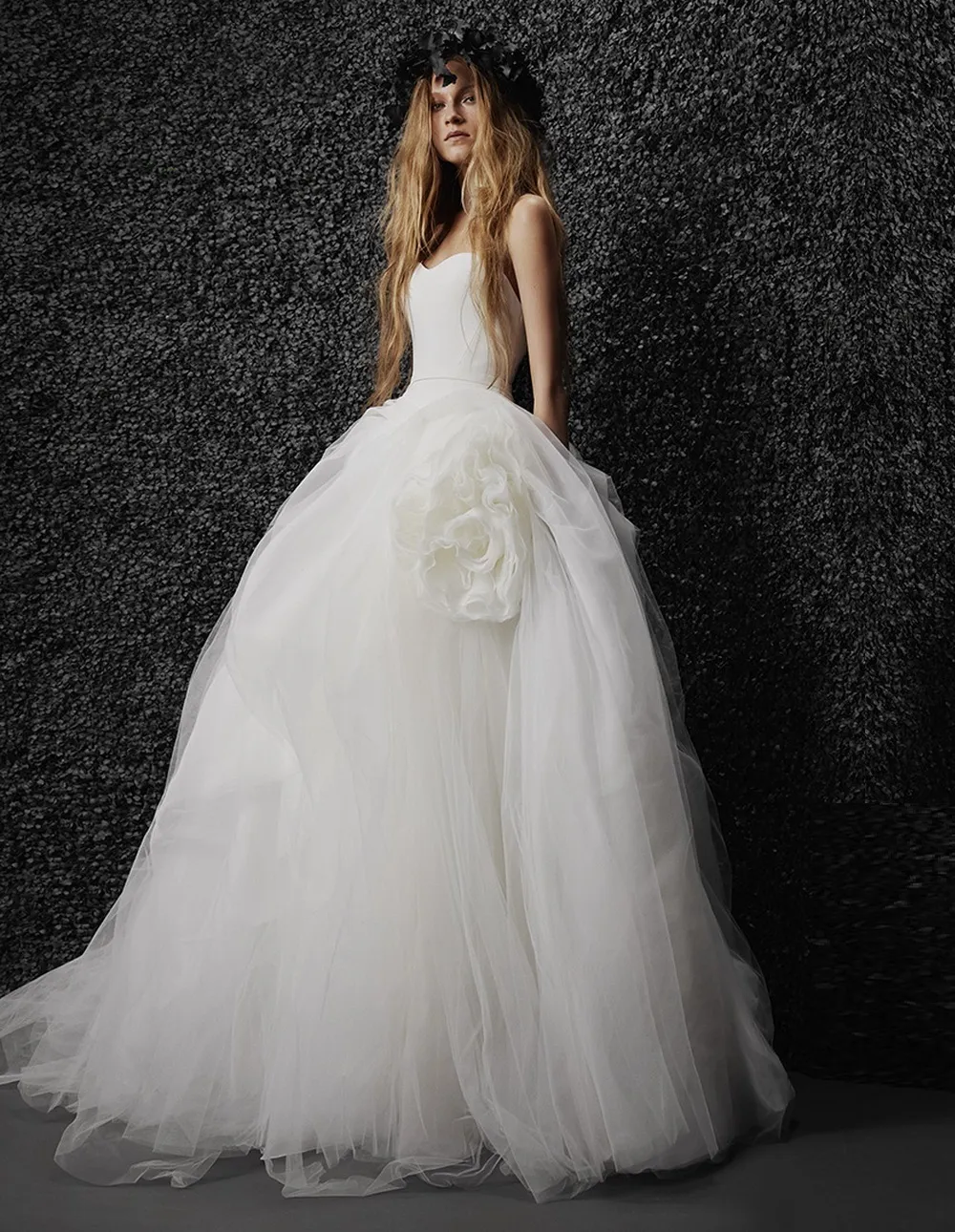 Фото свадебных нарядов Vera Wang: неповторимая красота Фото свадебных нарядов Vera Wang: неповторимая красота