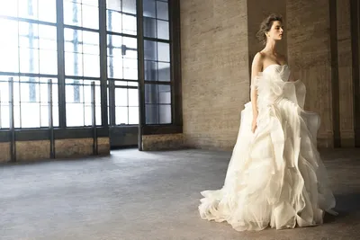 Нежность и красота в Vera Wang свадебных платьях