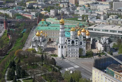 Москва весенняя, Москва парадная.