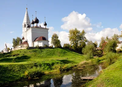 Новый год в Ярославле, 3 дня - тур по маршруту Ростов Великий - Ярославль -  Вятское. Описание экскурсии, цены и отзывы.