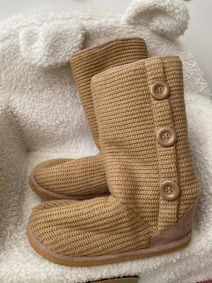 Вязаные ugg угги зимние 37р., нижняя — цена 440 грн в каталоге Угги ✓  Купить женские вещи по доступной цене на Шафе | Украина #137113815