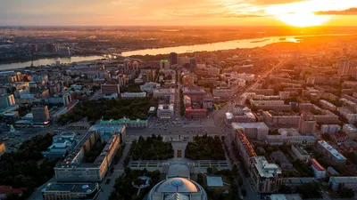 Новосибирский губернатор предложил почти тотальный запрет на митинги -  Русская служба The Moscow Times