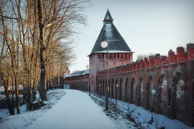 панорама смоленска. вид на старую крепость настенные башни жилые деревянные  дома. Стоковое Фото - изображение насчитывающей селитебно, европа: 228457834