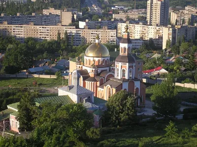 Типичный Саратов - Вишневая гора в Саратове. В самом городе снега очень  мало, да и зима относительно тёплая. Но вот на прилегающих вершинах ветер и  снег создали причудливые пейзажи. 📸 amalagyn | Facebook