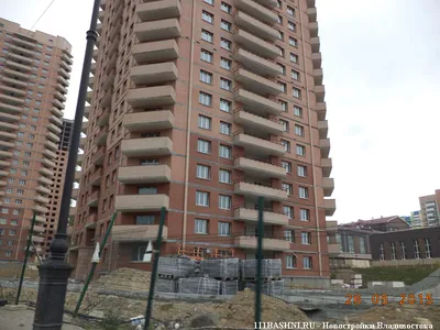 Файл:Владивосток, шесть 24-этажных жилых домов в микрорайоне «Снеговая падь»,  2012-05-18.jpg — Википедия