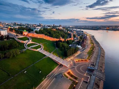 Уличный видеомонитор пл. Революции (ЦУМ , Московский вокзал). Нижний  Новгород | Нижний Новгород | Нижегородская область | Реклама на ТВ |  Рекламные Услуги | РА МСрегион | Размещение рекламы на телеканале,  размещение