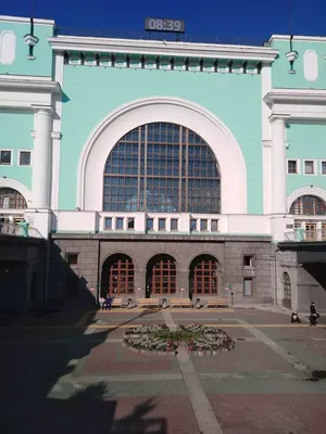 Станция Новосибирск-Главный. Пригородный вокзал. Вид из города —  Railwayz.info