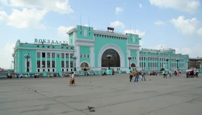 Файл:Novosibirsk Glavny Station 07-2016 img1.jpg — Википедия