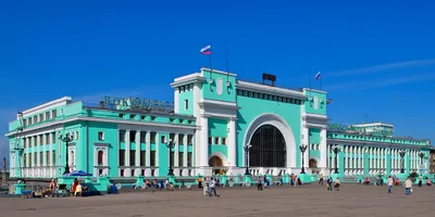 Табло на вокзале Новосибирск-Главный из-за сбоя показало – 51 градус - KP.RU