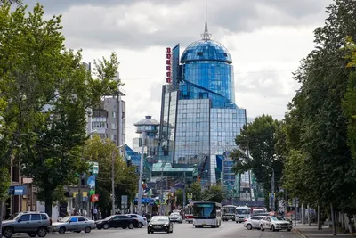 Архитектурная подсветка здания железнодорожного вокзала в городе Самара