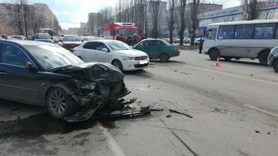 В Воронеже столкнулись четыре автомобиля, один человек погиб - РИА Новости,  27.03.2023